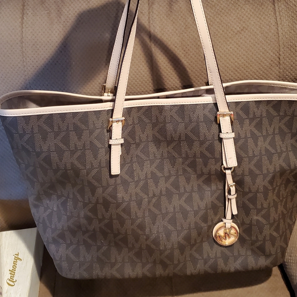 XL Michael Kors Handbag